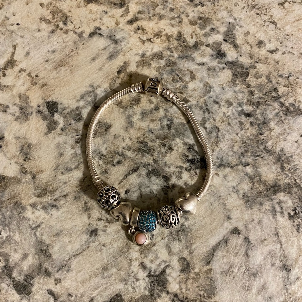 Pandora bracelet with 6 charms